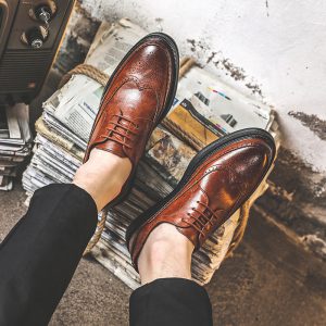 men's pointed toe business casual dress shoes with modern Korean and British-inspired design