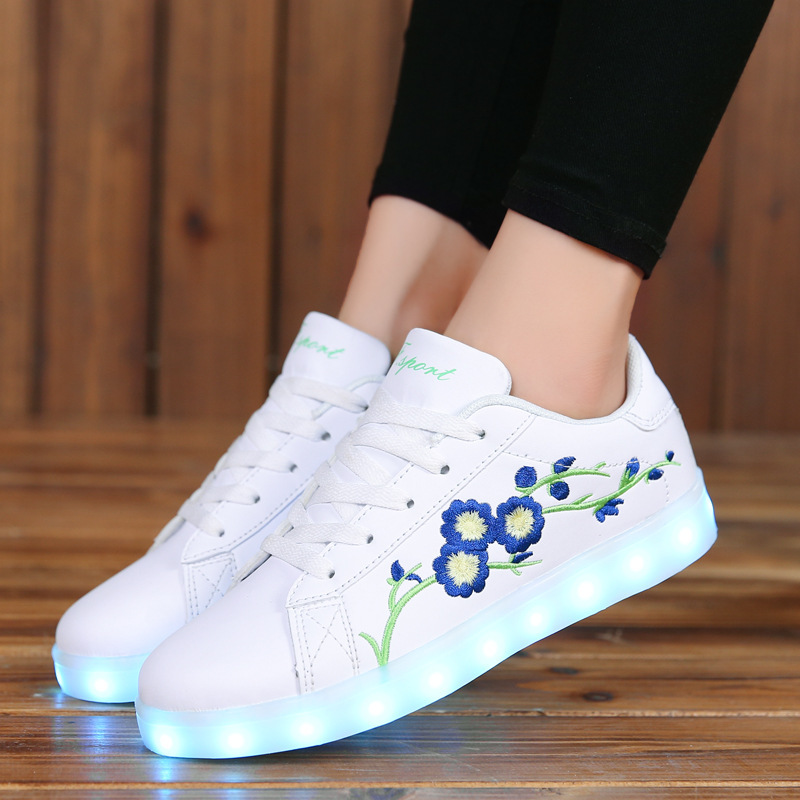 Ladies’ sneakers
