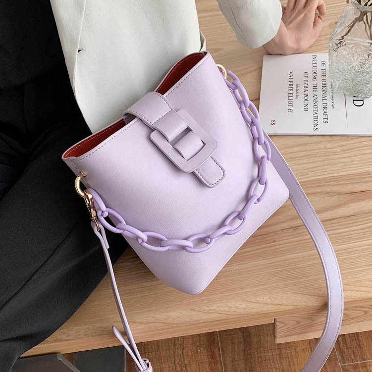 Chain Luxe Shoulder Bag - Image 2