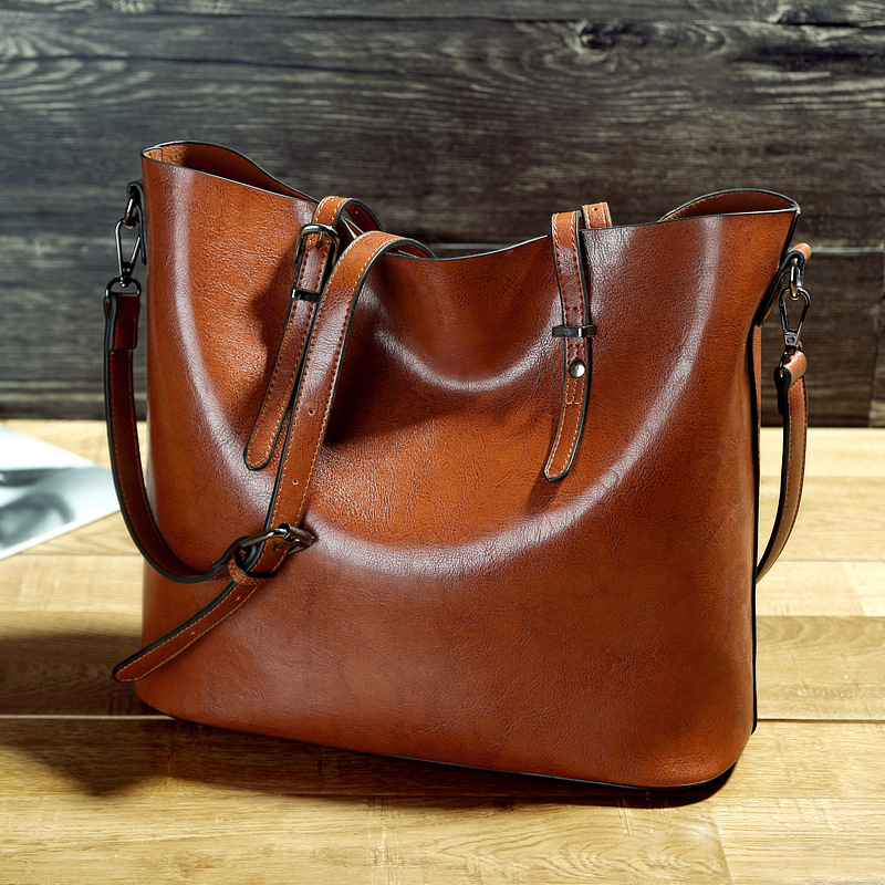 Women’s Leather Shoulder Bag - Image 9