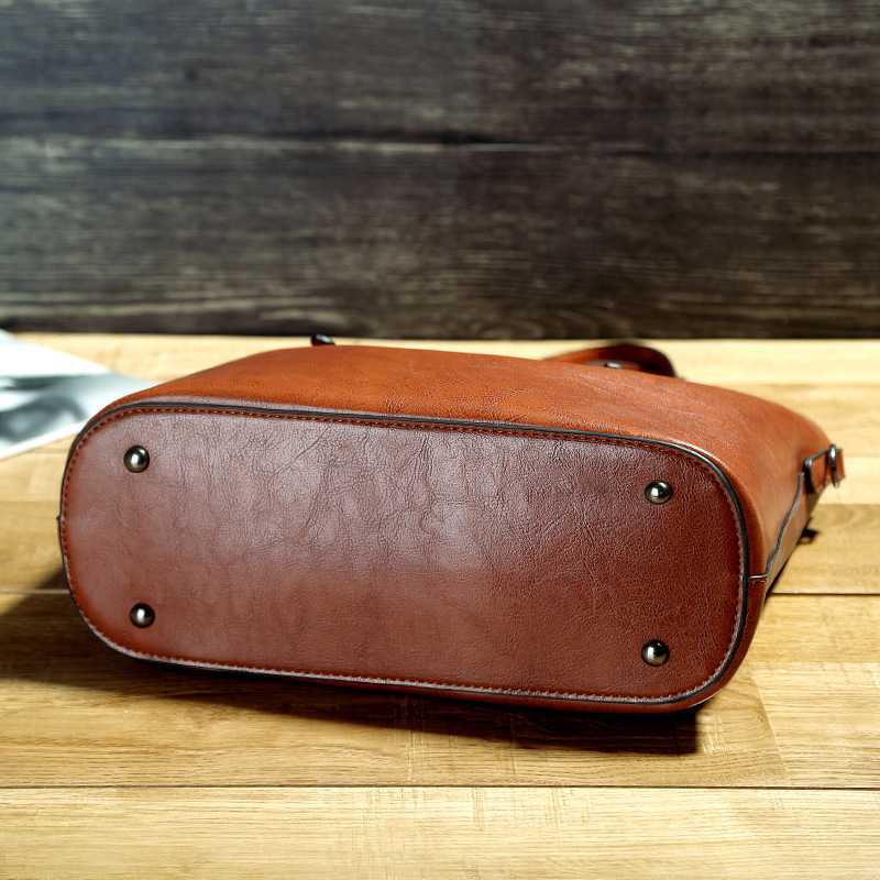 Women’s Leather Shoulder Bag