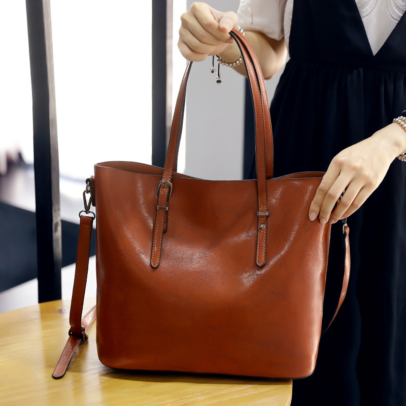 Women’s Leather Shoulder Bag