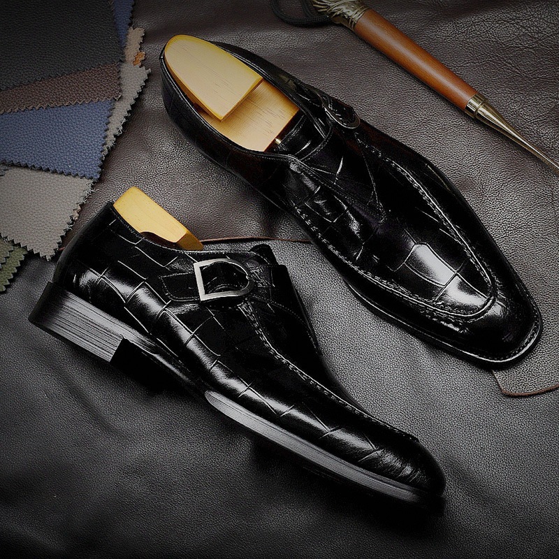 men's classic leather business loafers with designer-inspired pattern and slip-on design