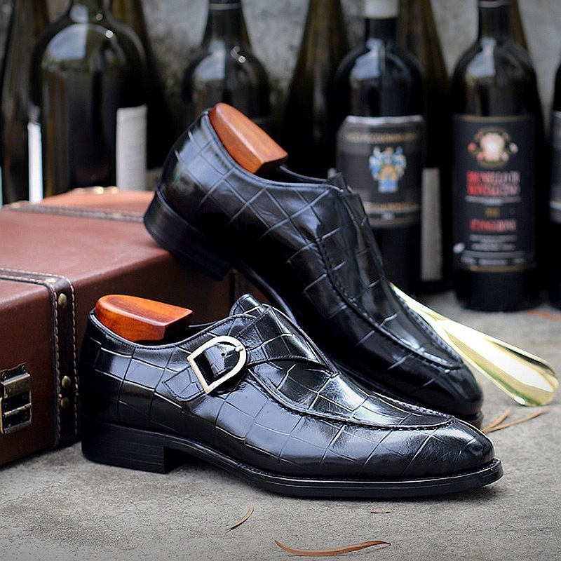men's classic leather business loafers with designer-inspired pattern and slip-on design