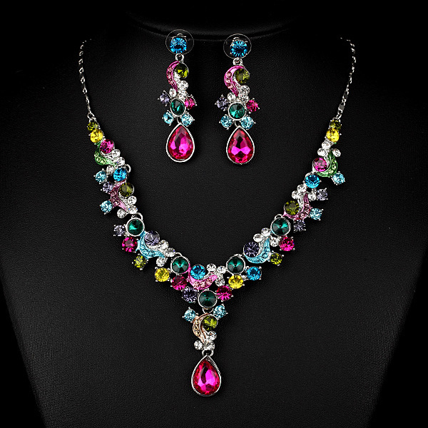 Crystal Bridal Jewelry Set - Image 3