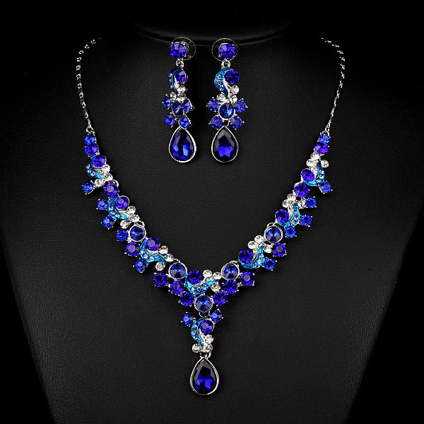 Crystal Bridal Jewelry Set - Image 5
