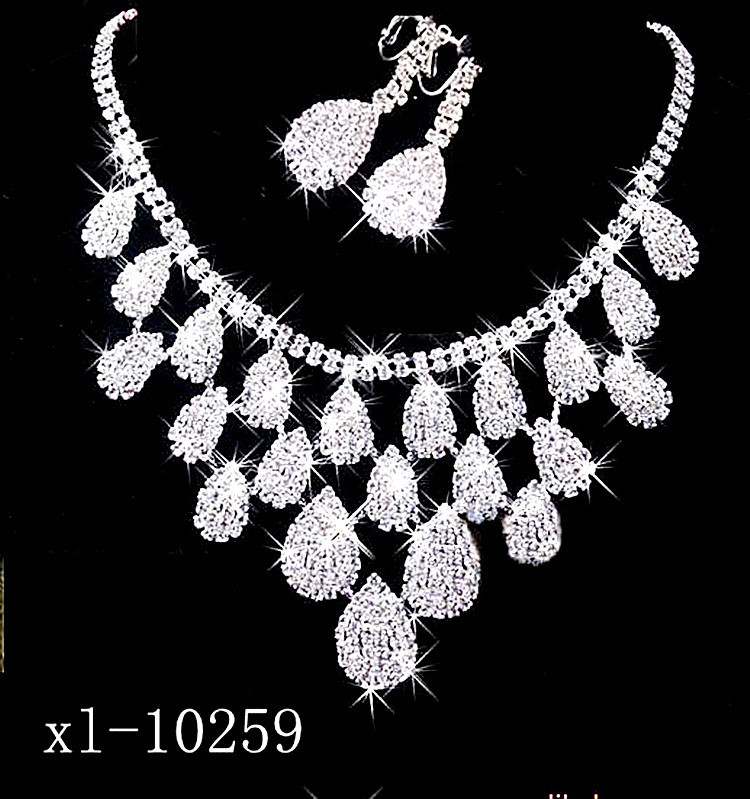 Royal Diamond Necklace Set