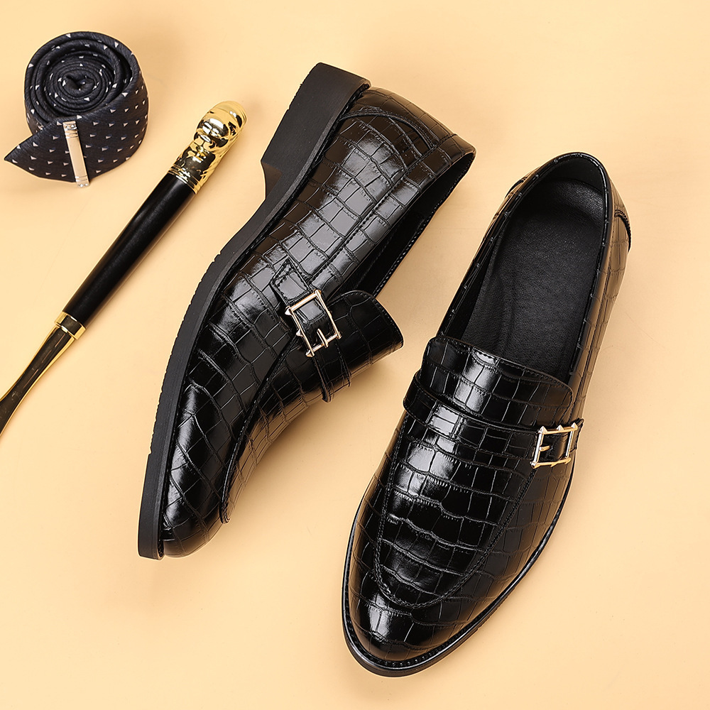 men's plus size casual leather shoes with comfortable fit and modern everyday styling