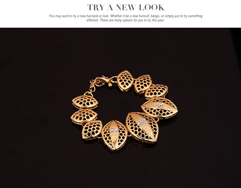 18k gold leaf jewelry set with necklace earrings and bracelet for women
