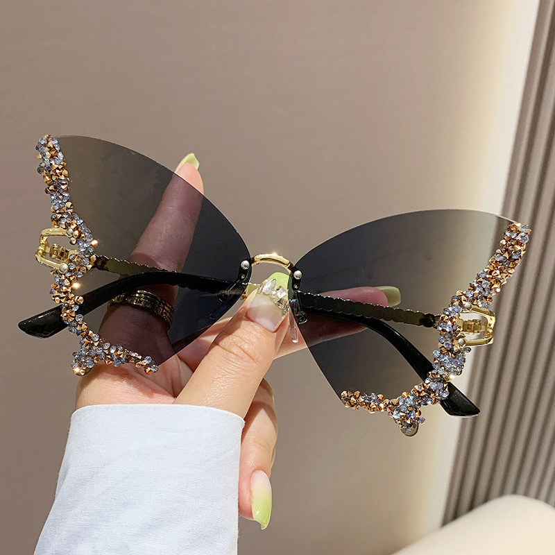 Phoenix Diamond Sunglasses - Image 9