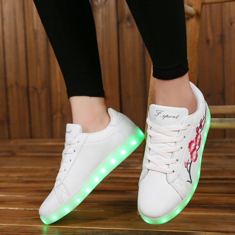 Ladies’ sneakers