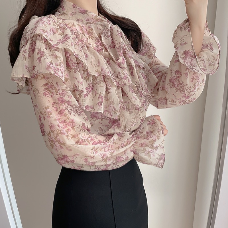 Women’s Floral Tie Neck Blouse