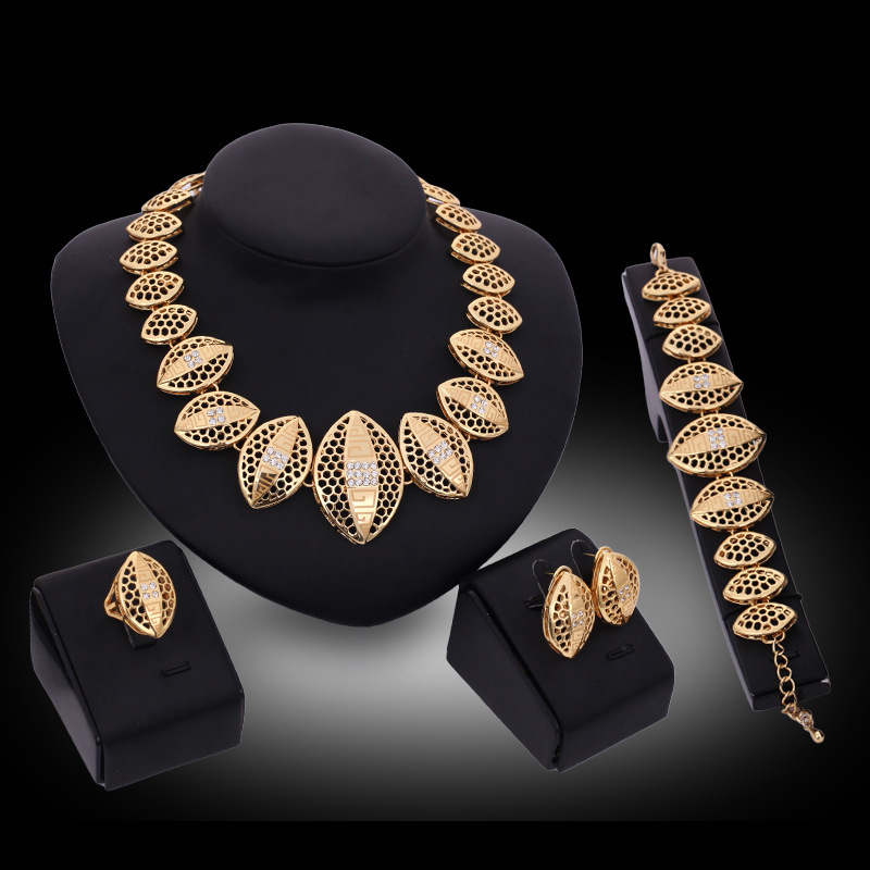18k gold leaf jewelry set with necklace earrings and bracelet for women