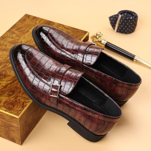 men's plus size casual leather shoes with comfortable fit and modern everyday styling