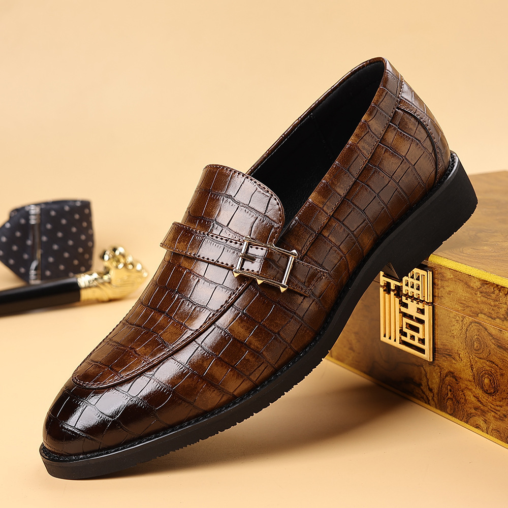 men's plus size casual leather shoes with comfortable fit and modern everyday styling