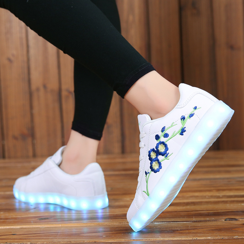 Ladies’ sneakers
