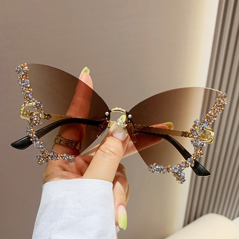 Phoenix Diamond Sunglasses - Image 4