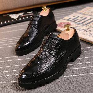British Lift Sneakers