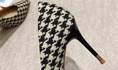 Plaid Pointed Toe Pumps