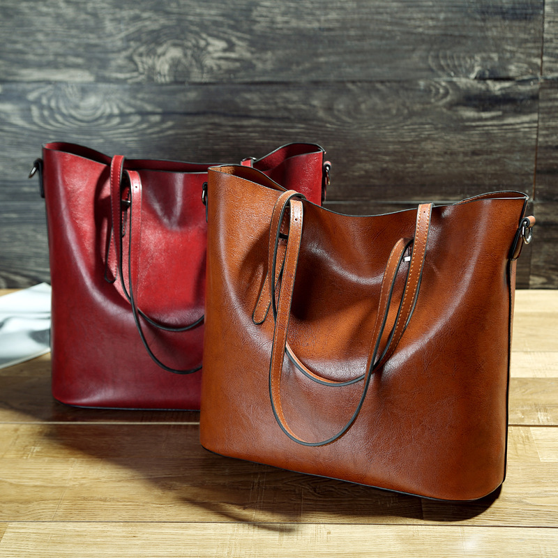 Women’s Leather Shoulder Bag