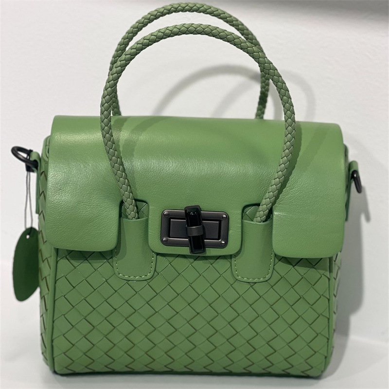 Vintage Elegance Handbag