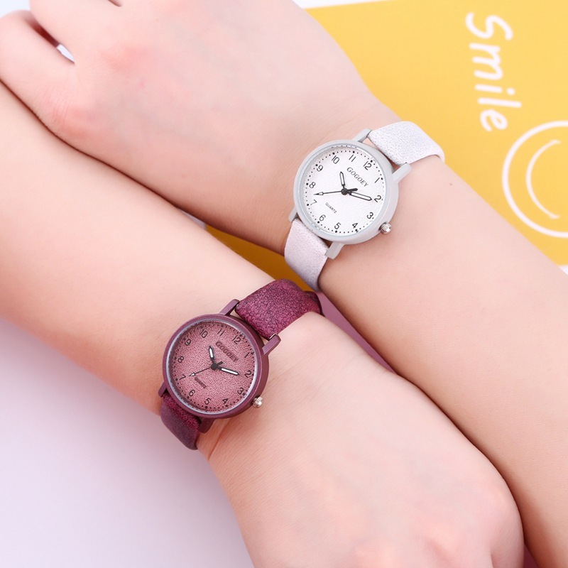 Ladies Quartz Casual Watch – Leather Strap Round Wristwatch