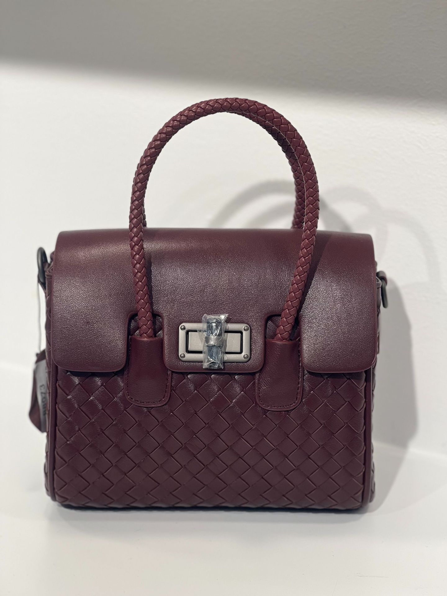 Vintage Elegance Handbag - Image 2