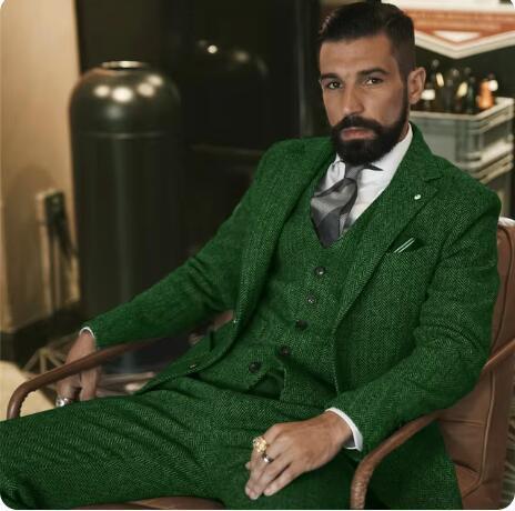 AutumnWinter Herringbone British-Style Retro Gentlemans Slim-Fit Three-Piece Suit Casual Set - Image 10