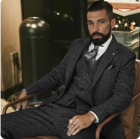 AutumnWinter Herringbone British-Style Retro Gentlemans Slim-Fit Three-Piece Suit Casual Set - Image 8